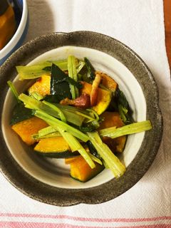 簡単!かぼちゃと小松菜のカレー炒め-レシピのメイン写真