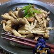 ガリバタ醤油で山盛りきのこ♪