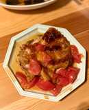鶏肉の照り焼き、焼きトマトのソース。