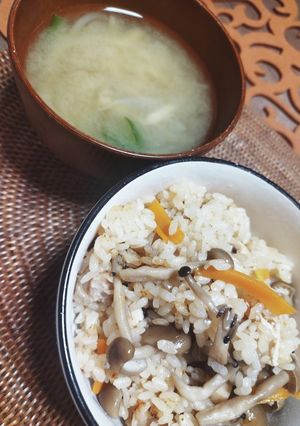 誰でも簡単 秋のきのこ炊き込みご飯-レシピのメイン写真