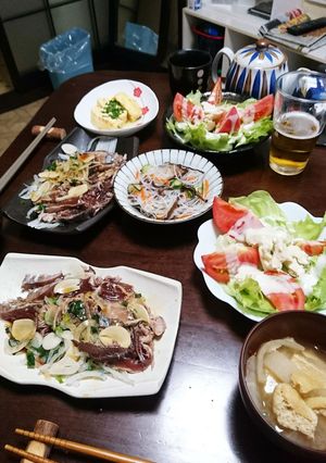 鰹たたきメインの晩御飯でぇす-レシピのメイン写真