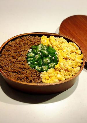 のっけ弁当2022.09.16そぼろ-レシピのメイン写真