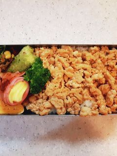 高校生弁当覚え書き68鶏そぼろ弁当-レシピのメイン写真