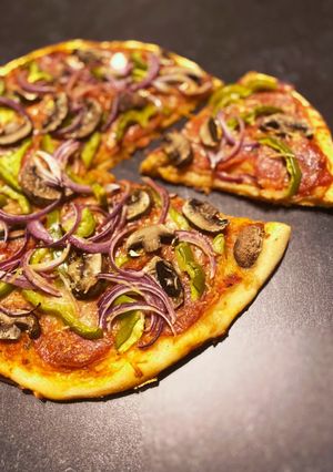 のせて焼くだけ☆20分でできる本格ピザ-レシピのメイン写真