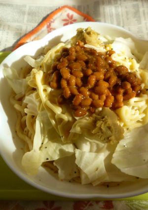 醤油うどん風冷やしうどん80納豆キャベツ-レシピのメイン写真