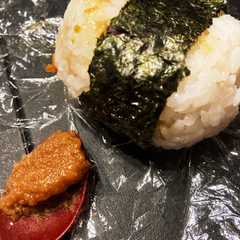 รูปของ ひと手間加えるだけ♪簡単味噌おにぎり