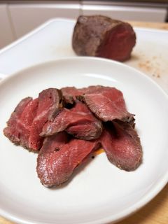 意外と簡単に☆牛モモ肉のローストビーフ-レシピのメイン写真