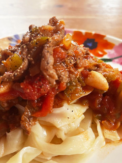 ほうとう麺で牛肉ミートソース-レシピのメイン写真
