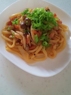 きのことバター醤油香る焼きうどん♪-レシピのメイン写真