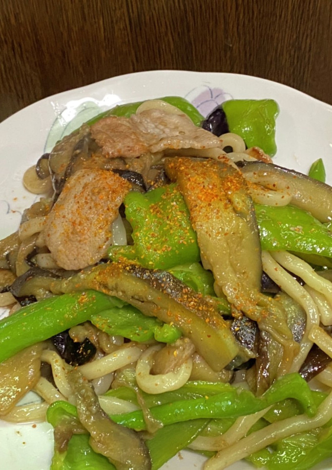 茄子と万願寺唐辛子の焼きうどん-レシピのメイン写真