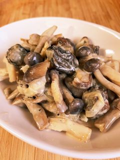 燻製牡蠣とキノコのミルク煮-レシピのメイン写真