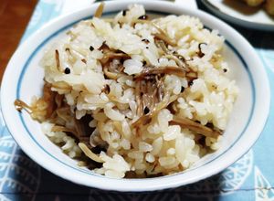 ブラウンえのきの炊き込みご飯-レシピのメイン写真