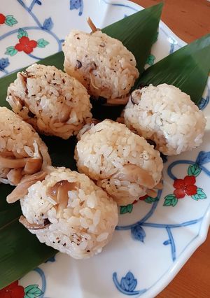 オリーブオイル香るきのこおにぎり!-レシピのメイン写真