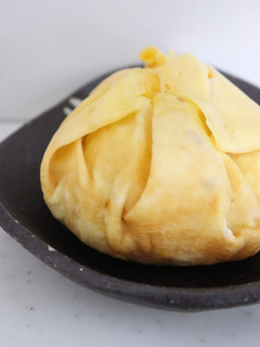 美味♪薄焼き卵で包む♪ちりめん山椒むすび-レシピのメイン写真