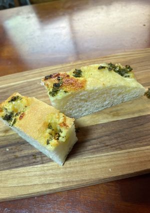 朝食に！つまみに！ガーリックフォカッチャ-レシピのメイン写真