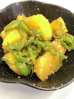 じゃがいもとピーマンのゴマ炒め-レシピのメイン写真
