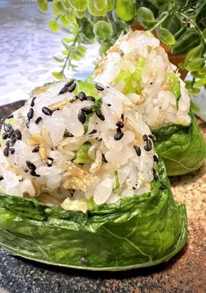 野沢菜のおにぎり【ゴマ油香るしらす入り】-レシピのメイン写真