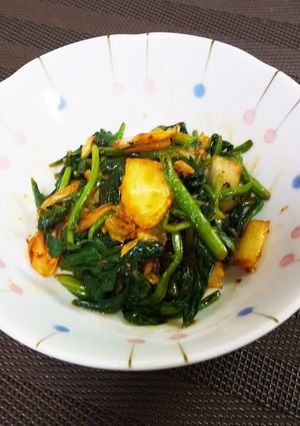 辛くない!キムチとほうれん草の炒めもの-レシピのメイン写真