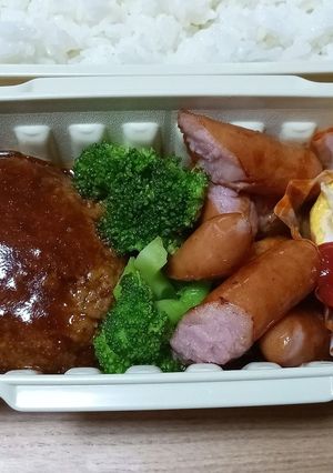 9/20ハンバーグ弁当、両面目玉焼き-レシピのメイン写真