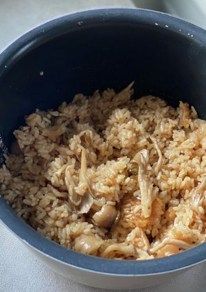 旨味をギュッ！きのこの炊き込みご飯-レシピのメイン写真