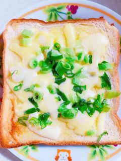 ごま油とチーズとねぎのトースト-レシピのメイン写真