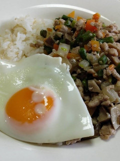 沖縄カラフルそぼろ丼-レシピのメイン写真