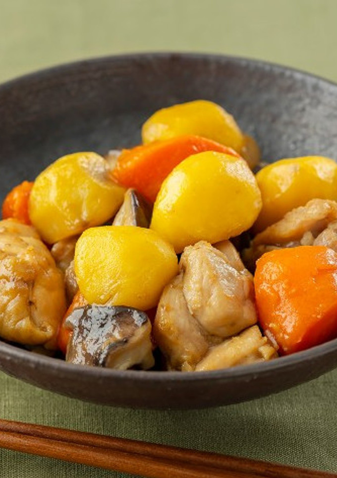 秋にぴったり！栗と鶏肉の煮物-レシピのメイン写真