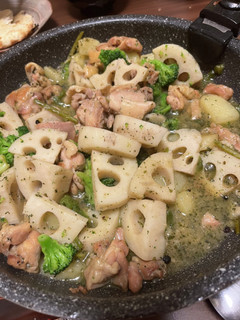 れんこんと鶏肉(鶏モモ)のかおり炒め-レシピのメイン写真
