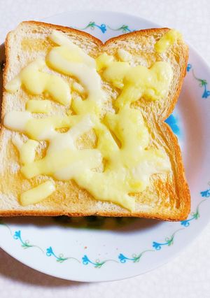メイプルシロップとピザチーズのトースト-レシピのメイン写真