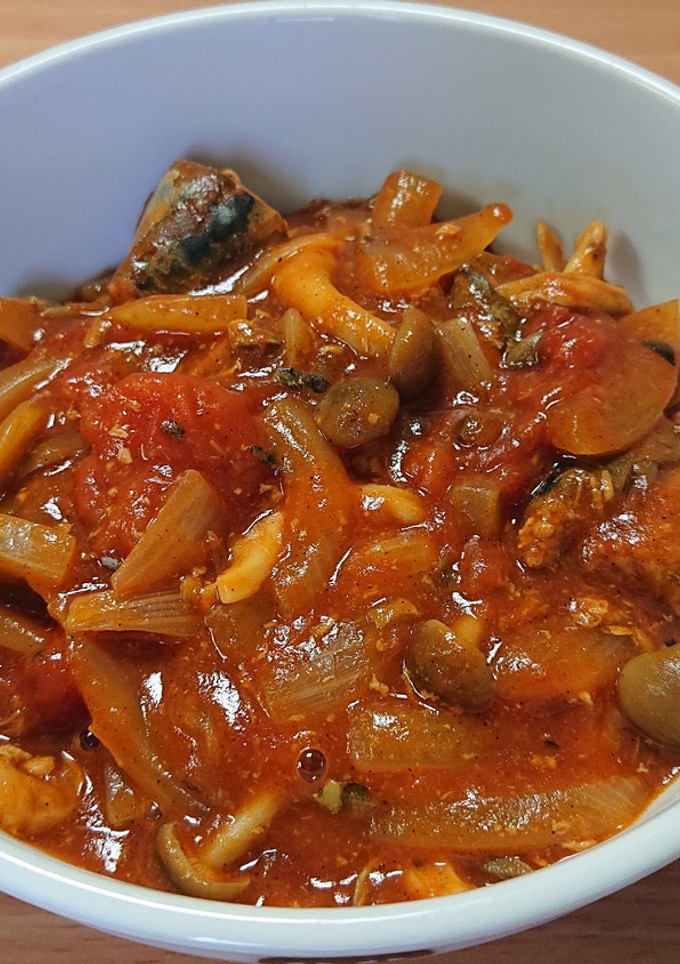 サバと玉ねぎとしめじのトマト煮カレー風味-レシピのメイン写真