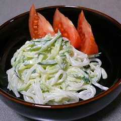 รูปของ マロニーちゃんでスパサラダ風
