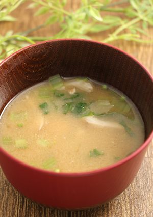 免疫力アップ！舞茸とクレソンのお味噌汁-レシピのメイン写真