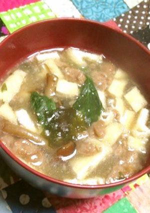 寒い日はすりこ木ですった納豆入りお味噌汁-レシピのメイン写真