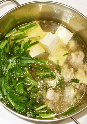 鶏肉ニラの胡麻鍋♪冷え性に簡単漢方薬膳-レシピのメイン写真