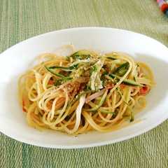 รูปของ かにかまときゅうりのパスタ