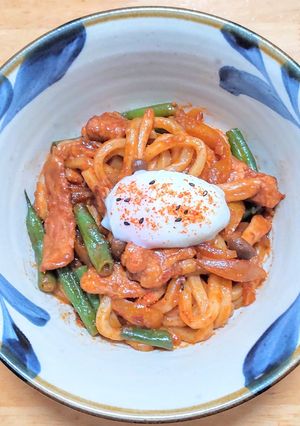 ハッシュドポークで焼きうどん-レシピのメイン写真