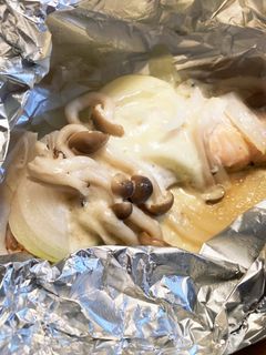 きのこと玉ねぎで簡単!鮭のホイル焼き♪-レシピのメイン写真