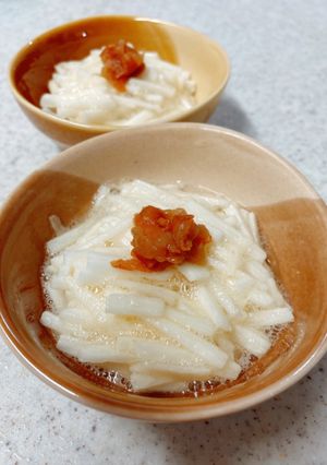 梅を添えて♪長芋の煎り酒和え-レシピのメイン写真