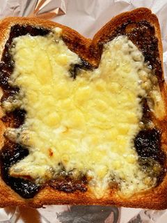 海苔の佃煮とチーズの甘じょっぱトースト-レシピのメイン写真