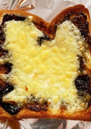 海苔の佃煮とチーズの甘じょっぱトースト-レシピのメイン写真