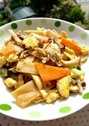 きのこたっぷり、肉と卵の炒め物-レシピのメイン写真