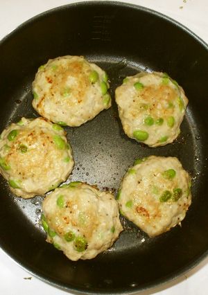 鶏枝豆ハンバーグ♪むくみ下痢に簡単薬膳-レシピのメイン写真