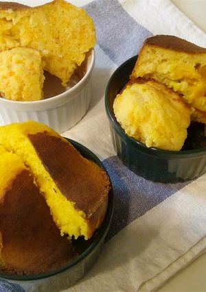 季節の野菜入り。もちもちカップケーキ-レシピのメイン写真