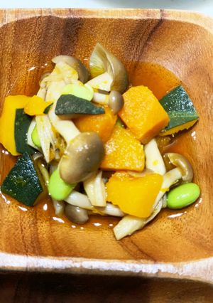 冷凍かぼちゃ&むき枝豆とキノコの煮物-レシピのメイン写真