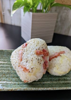 ベーコンチーズおにぎり-レシピのメイン写真