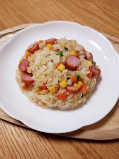 ミックスベジタブルとウィンナーの焼き飯-レシピのメイン写真
