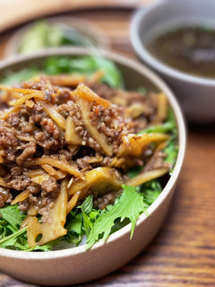 そぼろ丼の具入りバージョン-レシピのメイン写真