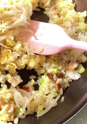 ダイエット応援！茹でもやし玄米チャーハン-レシピのメイン写真