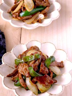 牛肉と玉ねぎとピーマンのオイスター炒め-レシピのメイン写真