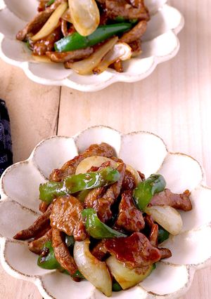 牛肉と玉ねぎとピーマンのオイスター炒め-レシピのメイン写真